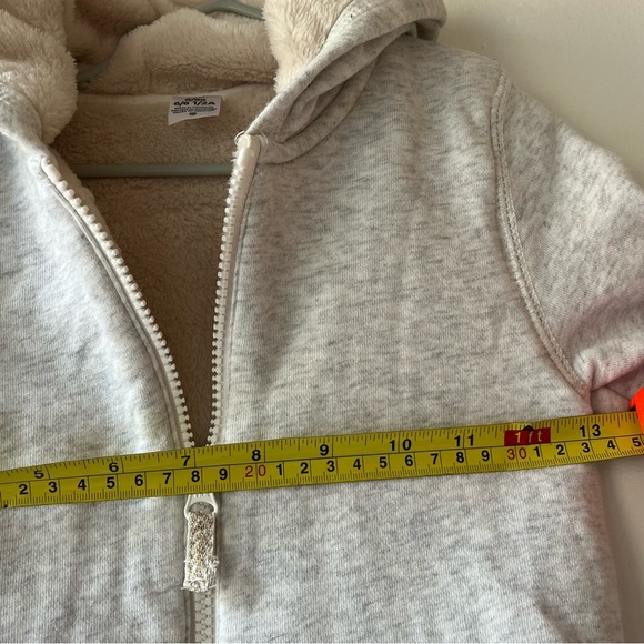 Carter’s Kids Sherpa Lined Zip Up Hoodie Gray Size 6/6X Cozy Fleece Jacket - Picture 6 of 8